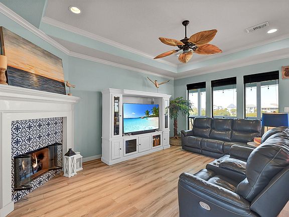 3rd image of 13522 Windlass Cir