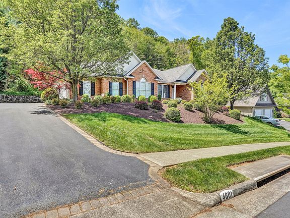 2nd image of 4801 Hickory Hill Dr