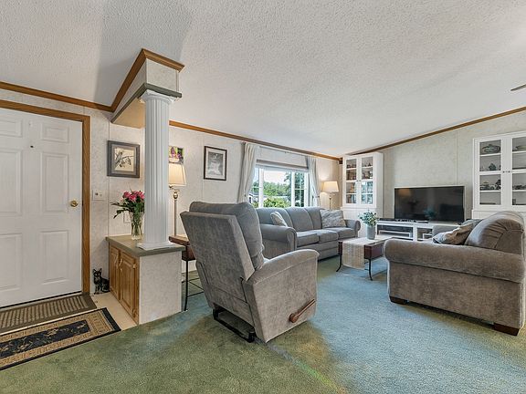 4th image of 7 Cammett Dr