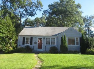 255 Westpoint Ter, West Hartford, CT 06107