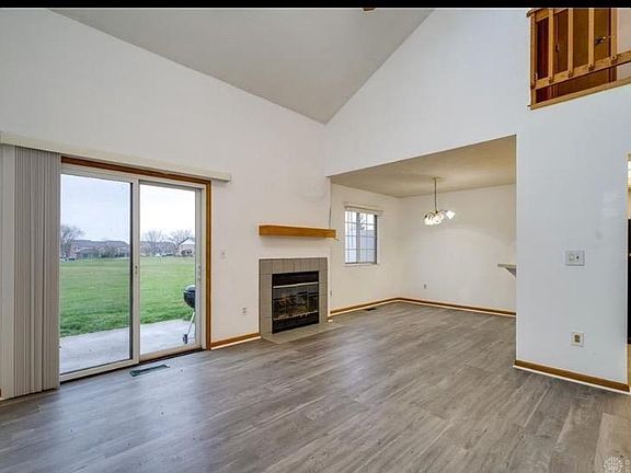4th image of 1134 Bay Harbour Cir
