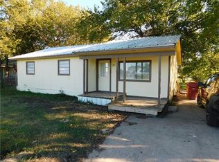 217 N 2nd St, Quinlan, TX 75474