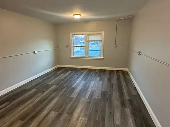 3344 Ridge Rd, Lansing, IL
