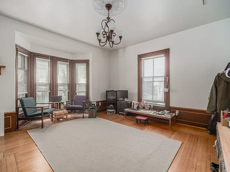 27 Warren Ave #2 — Photo 2
