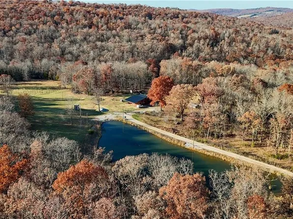 434 Madison St #3156, Huntsville, AR 72740