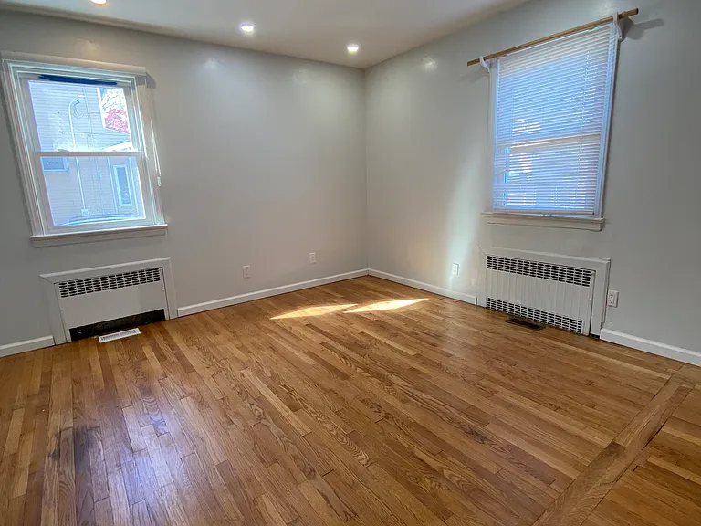 336 Scranton Ave #1 — Photo 37