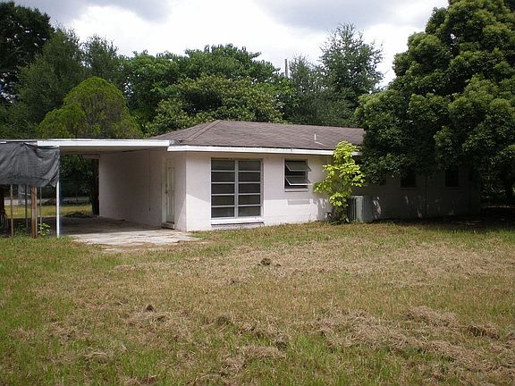 1/2 acre Fenced Yard