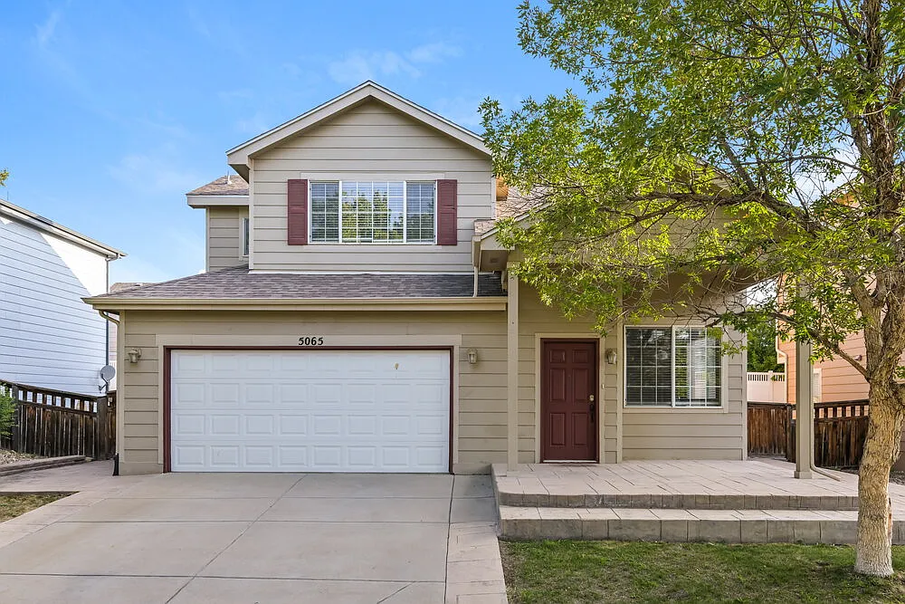 3 bed, 2.5 bath, 1620 sqft, $2,565 — Photo 1