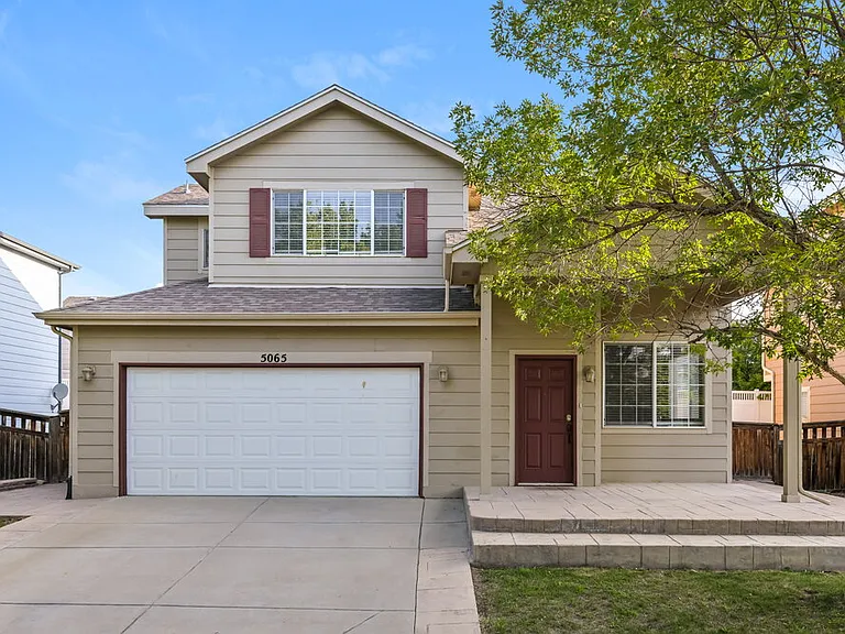 5065 Pelican St — Photo 1
