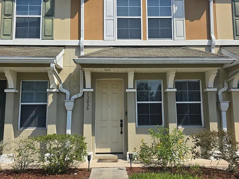 13035 Sunset Lake Dr — Photo 1