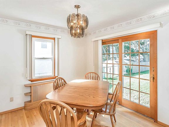 5th image of 109 Phyllis Dr