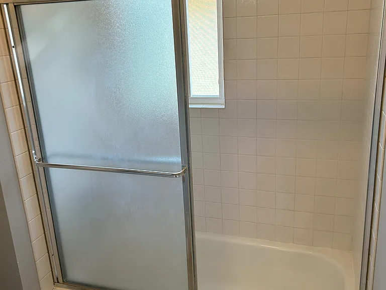 302 N 2nd St — Photo 5