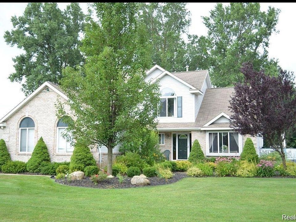 1st image of 21111 Greenbriar Ln