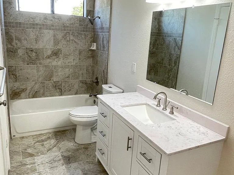 1032 Vermont St — Photo 7