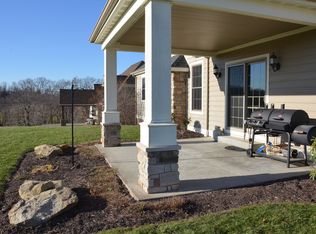 102 Pemberley Dr, Cranberry Township, PA 16066