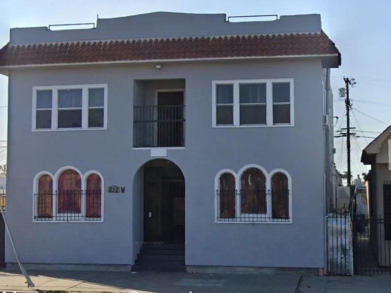832 W Florence Ave #8A — Photo 1