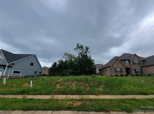 3712 9th St, Hickory, NC 28601