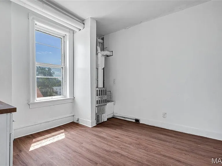 824 Canaan Ave #2F — Photo 6