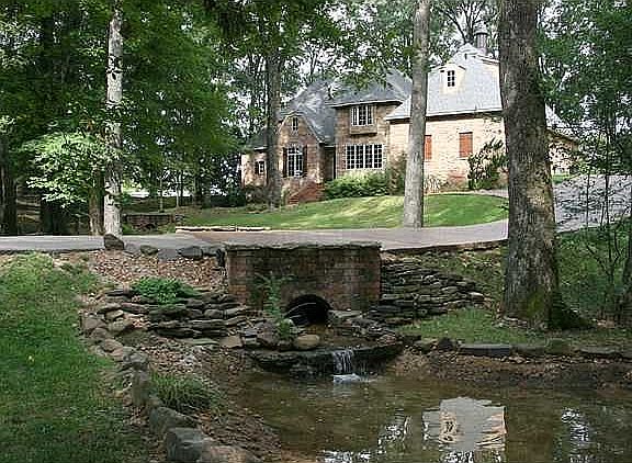 3rd image of 140 Bonne Terre Cir