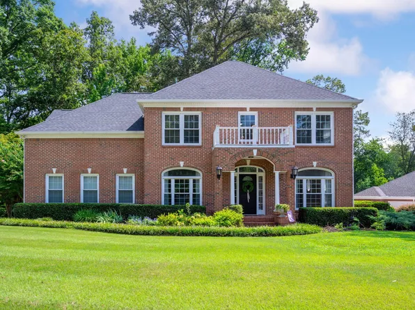 2521 Heron Cove Ln, Soddy Daisy, TN 37379