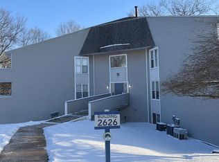 2626 W Willowlake Dr APT 424, Peoria, IL 61614