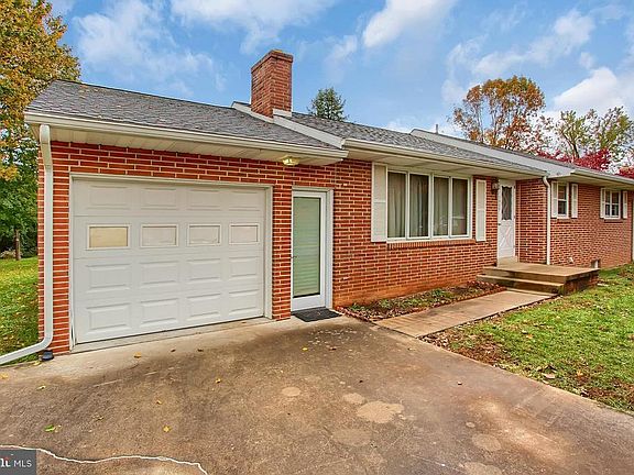 2nd image of 1008 Redwood Dr