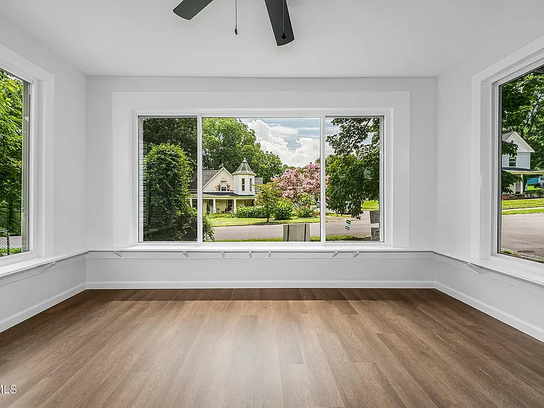 1007 Spring St — Photo 26