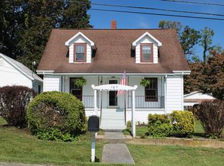 105 Summitridge Rd SW, Christiansburg, VA 24073