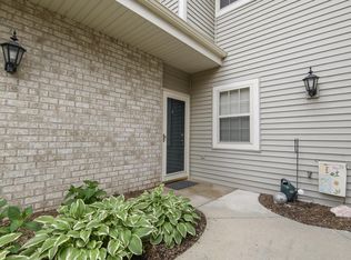 18730 Emerald Cir UNIT B, Brookfield, WI 53045