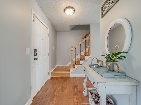 5th image of 3265 Summit Place Dr