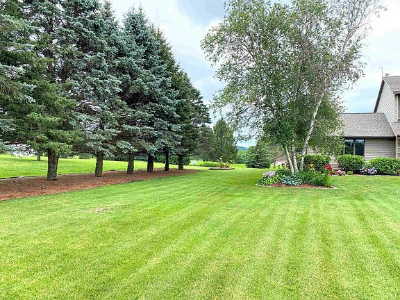 3rd image of 60439 Fairway Ct