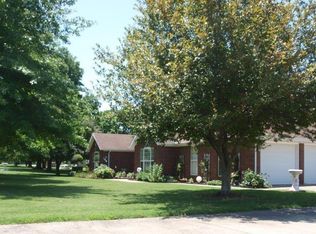 537 N Cedar Ridge Ln, Fayetteville, AR 72704