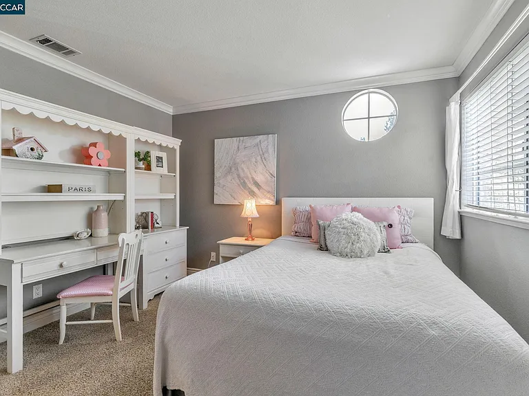 668 Sun Tree Ct — Photo 43