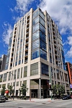 1st image of 150 W Superior St APT 504