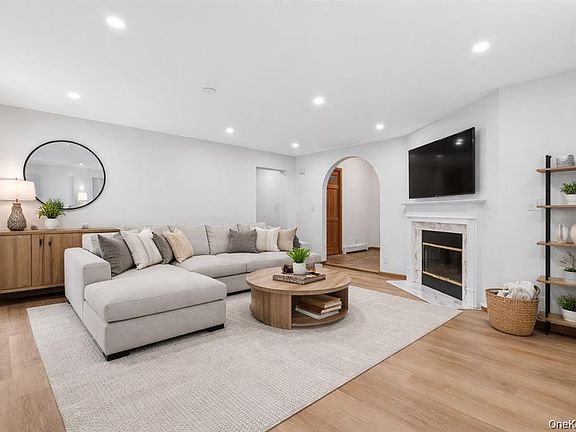 5th image of 768 Forestburgh Road