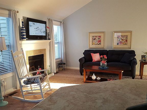 4th image of 8431 Birchwood Ln