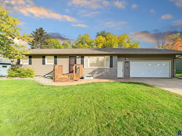 900 W Main St, Beresford, SD 57004