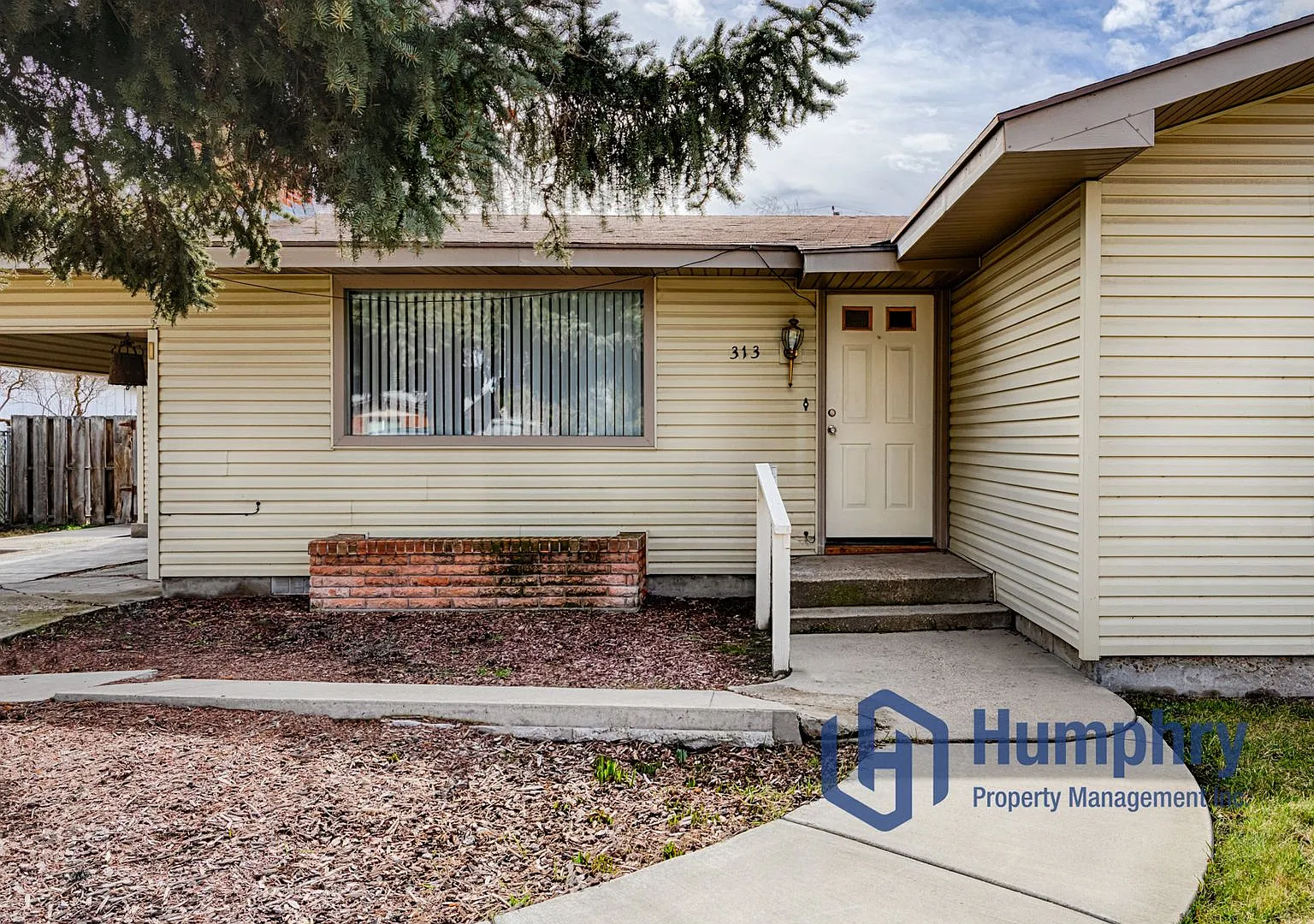 Nice home located off of Cleveland Blvd. near downtown Caldwell — Photo 4