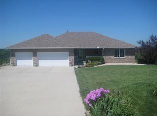 6241 N Ridge Rd, Fort Calhoun, NE 68023
