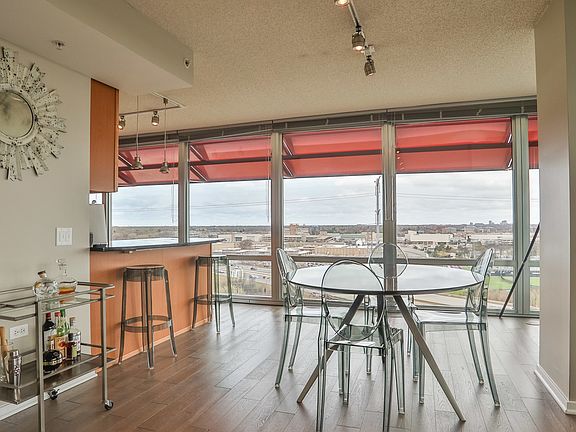 4th image of 9725 Woods Dr Unit 1417