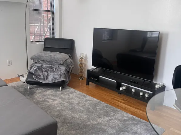 90 Saint Botolph St, Boston, MA