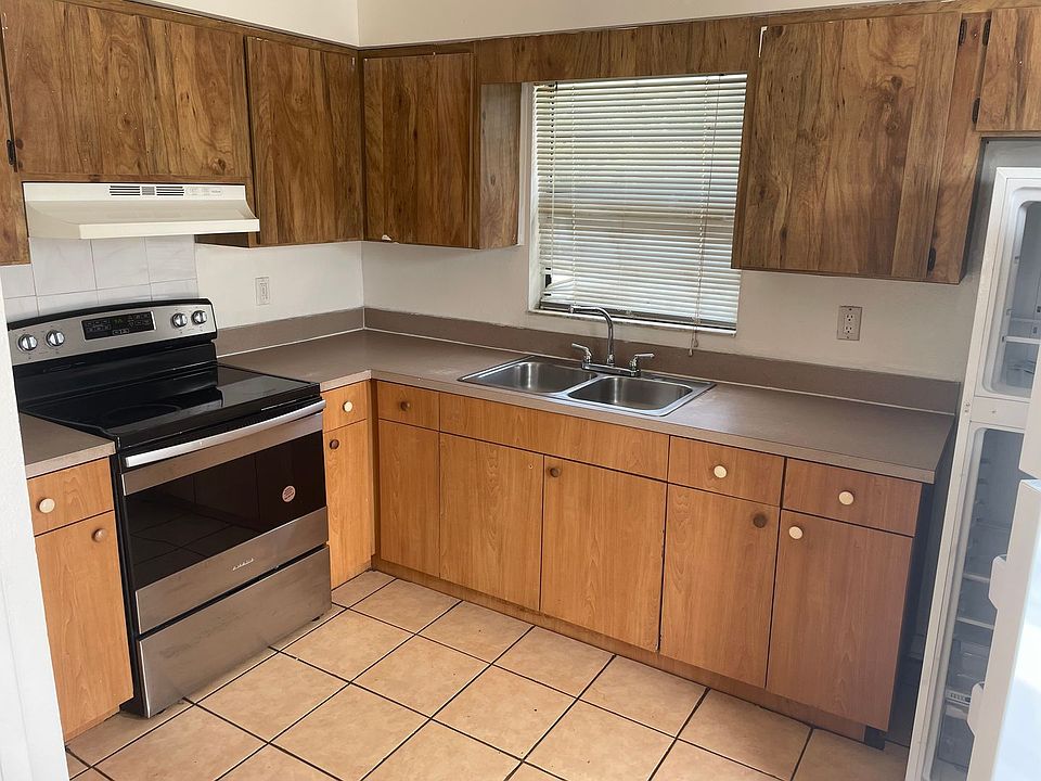 1st image of 802-812 E 114th Ave #6421032