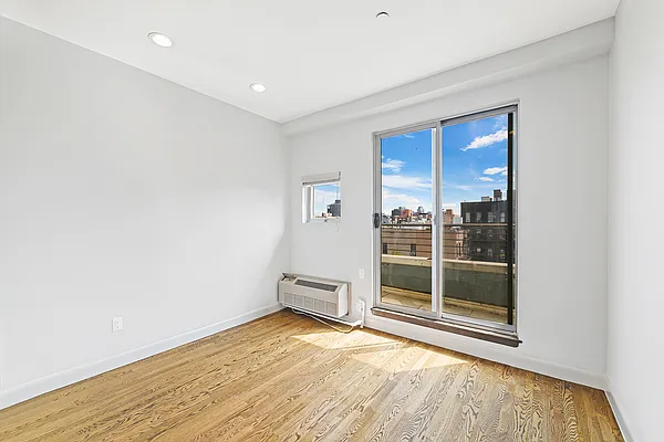 Rented by REAL New York | media 23