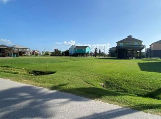 876 Townsend Dr, Crystal Beach, TX 77650
