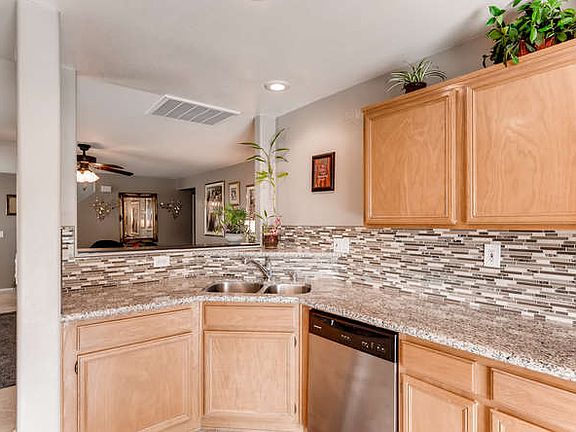 Kitchen-Granite Counters