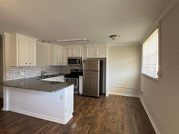 2nd image of 305 Woodruff St APT C