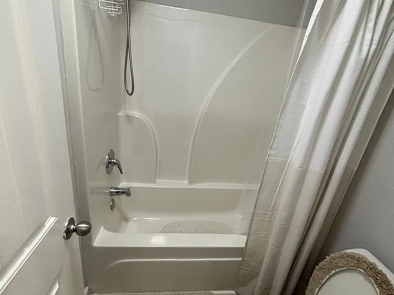 518 Tulip Ln — Photo 19