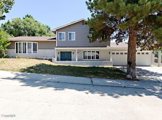 129 Springfield Ave, Newcastle, WY 82701