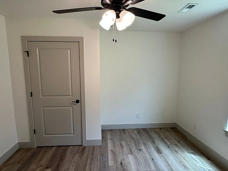 165 Mesa Dr — Photo 81