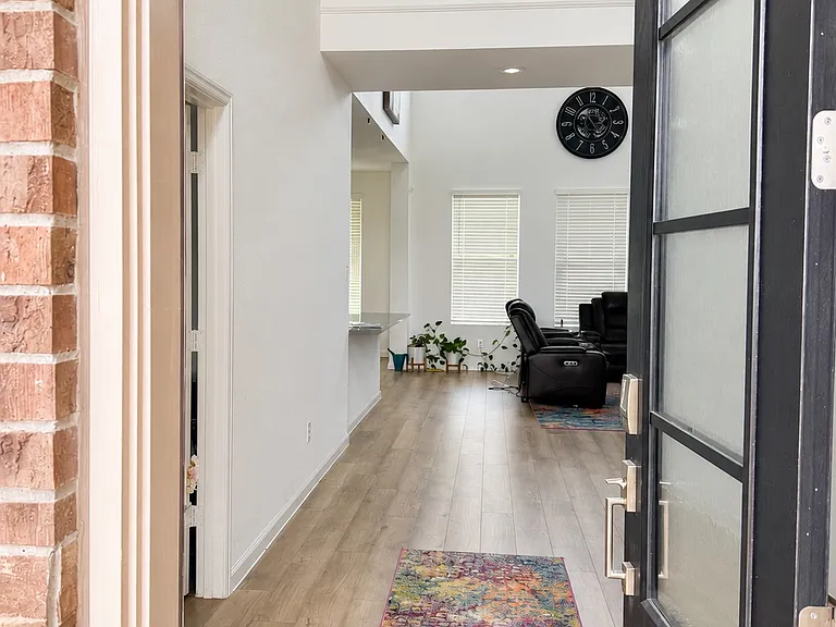 2302 Grande Laurel Ct — Photo 10